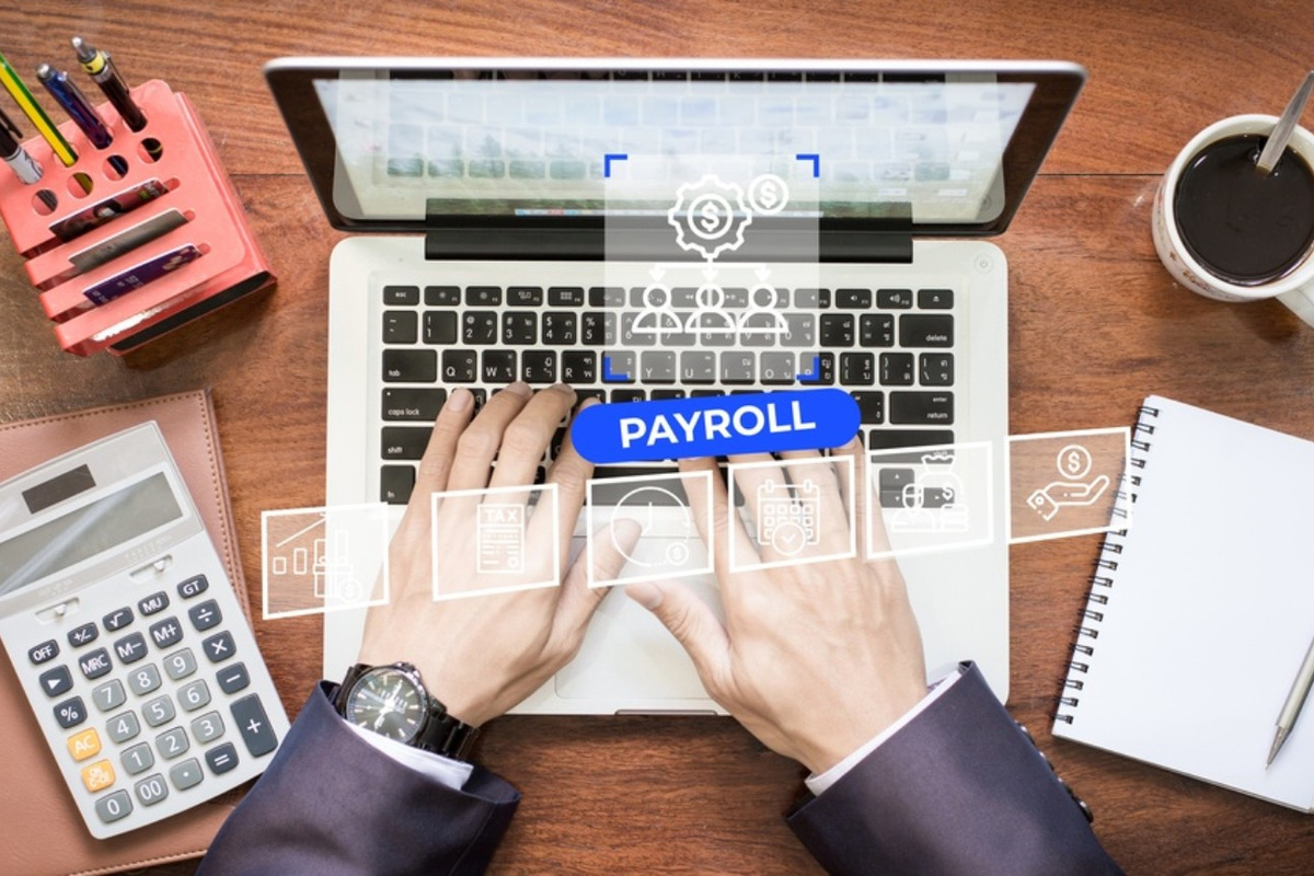 Payroll Outsourcing vs In-House Payroll in the UAE Costs, Risks and When to Switch